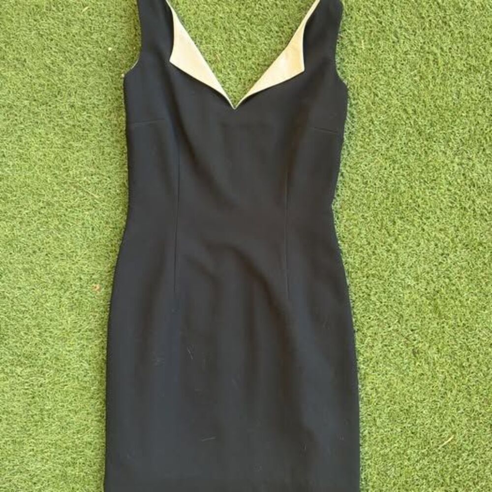 Ann Taylor Black Sleeveless V-Neck Sheath Dress - Size 2
